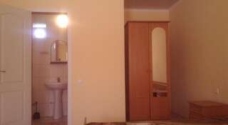 Гостиница Guest House Venera Судак Трехместный номер -5